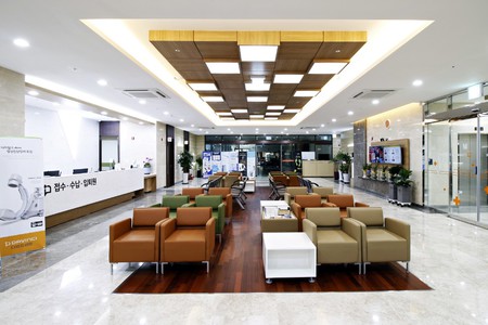 2F-통증,재활.비수술치료 진료 대기공간